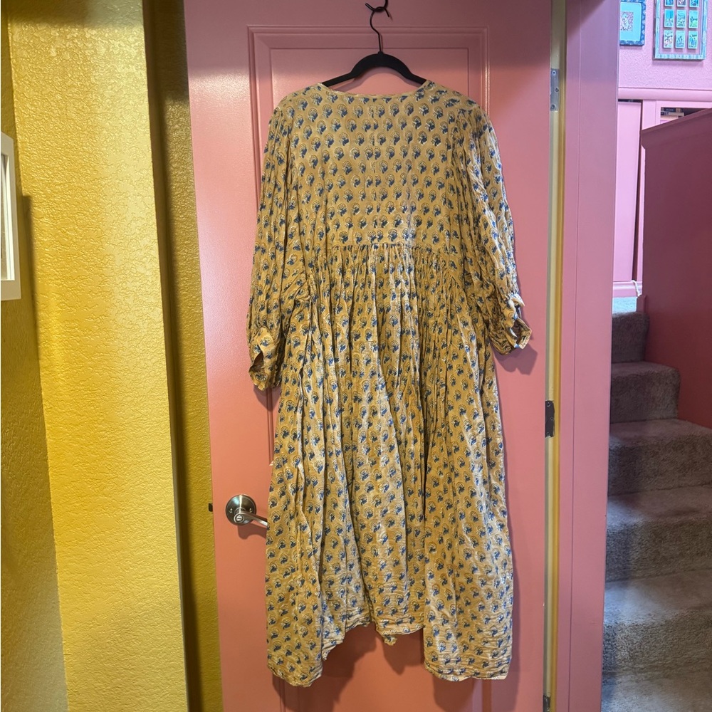 Daughters of India Floral Print Dress in Sandalwood - Picture 3 of 3